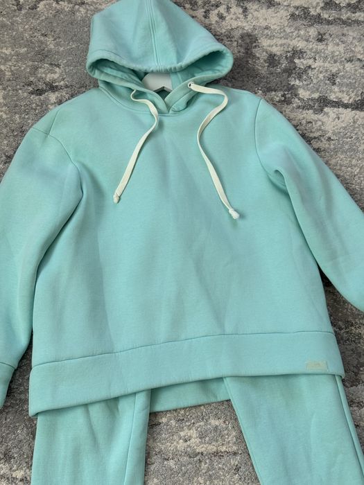 Спотивный костюм