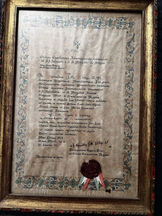 Diplomă / Brevet cavaleresc vintage (Italia, 1969) cu sigiliu de ceară și ramă originală din lemn