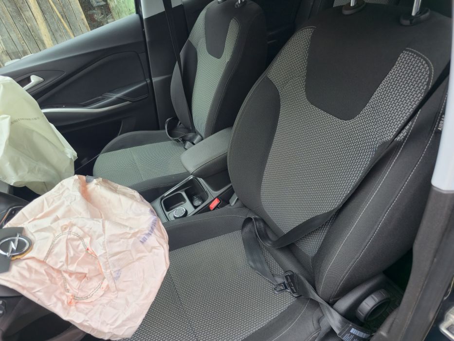 Opel Grandland X avariat