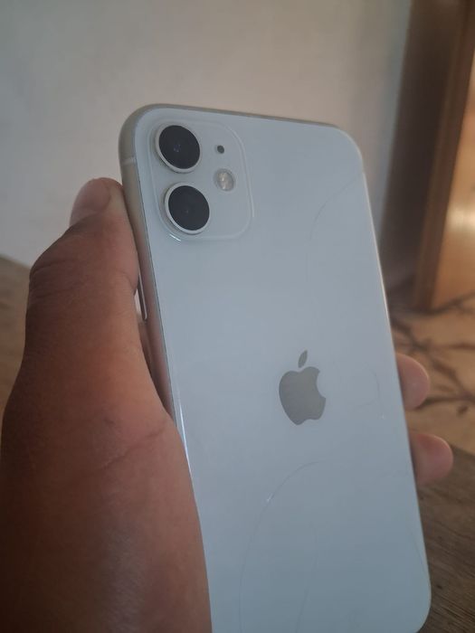 IPhone 11 c гарантий