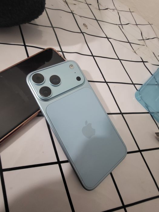 Iphone 18 pro max ПОДЕЛКА