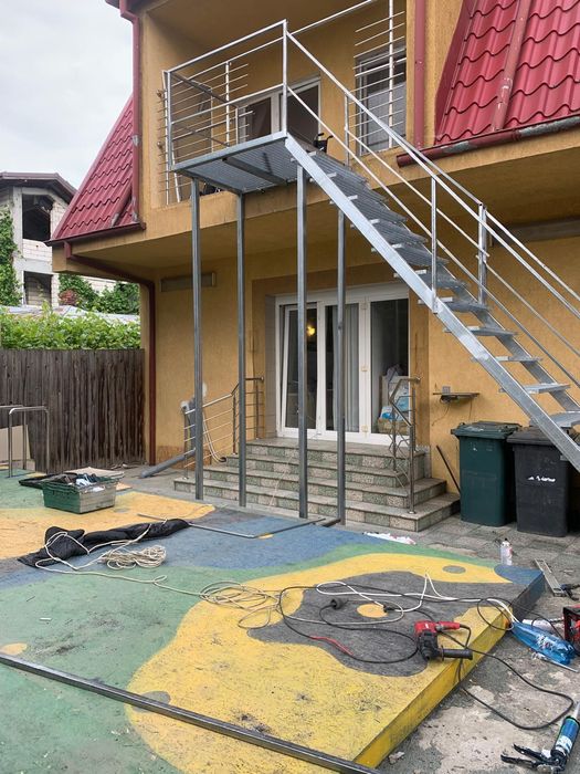 Scara metalica zincata 998x235