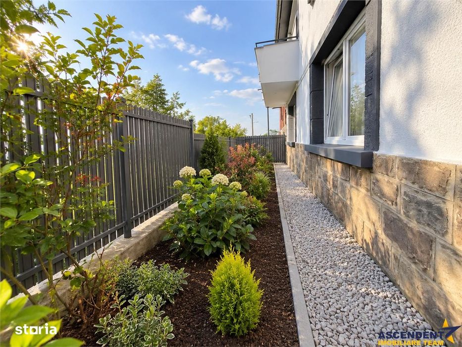 La casa, 62 mp integral renovati, curte, zona privata, garaj, Central — fotografia 1