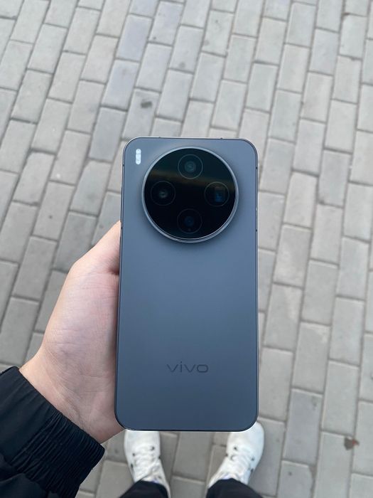 до субботы продам vivo x300 256гб