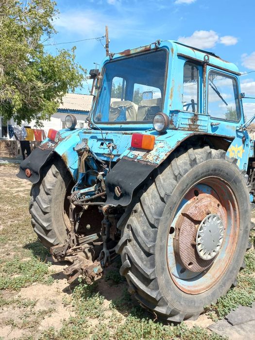 Трактор МТЗ-80..