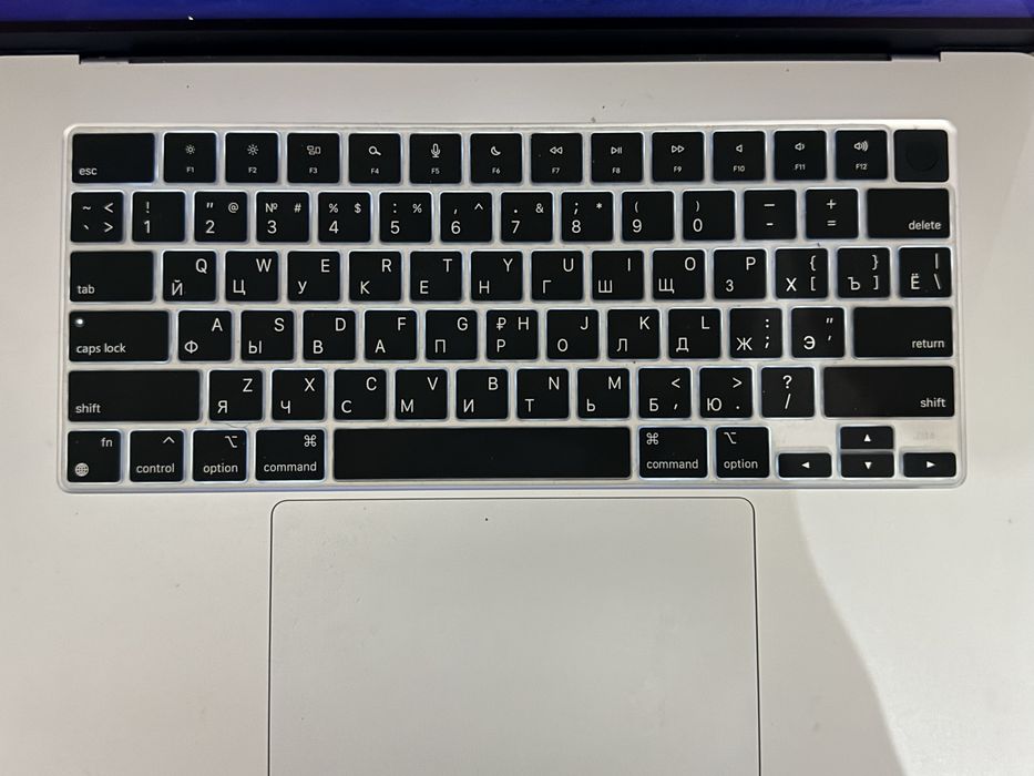 MacBook M4 15дюймов