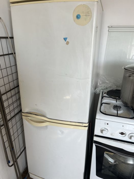 Продам холодильник в рабочем состояний