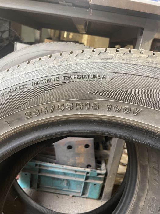 Yokohama 2 броя 235/55/18