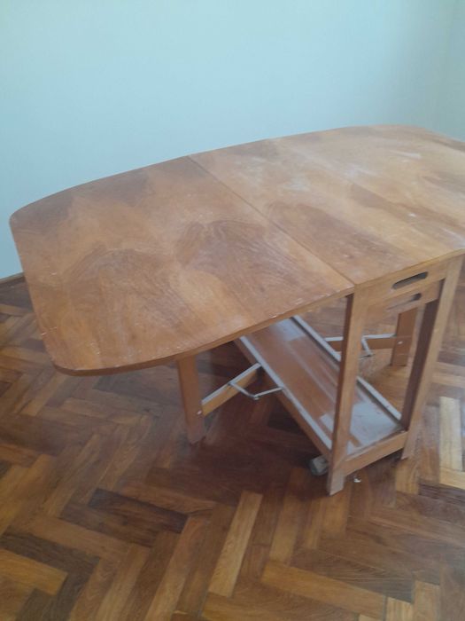 Masă pliabila de lemn și  pantofar