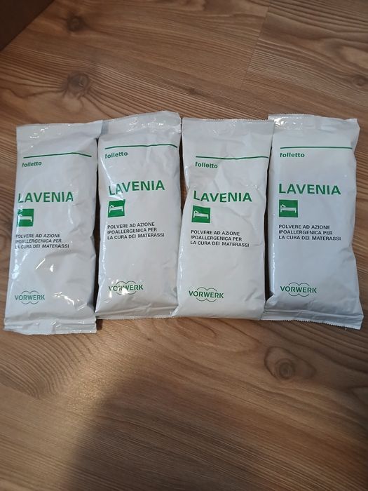 Folleton, aspirator care aspira/șterge.