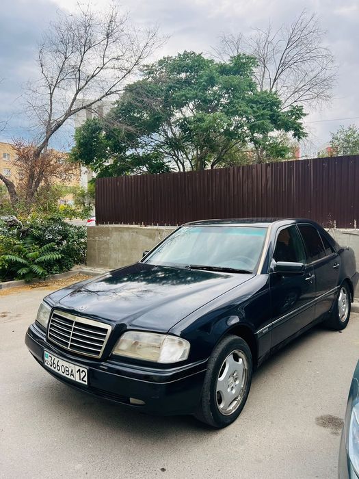 Продаётся мерседес с220