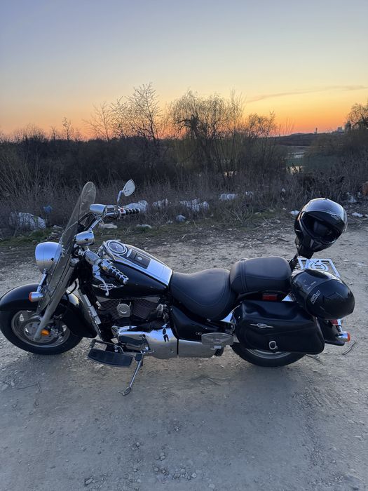 Vand sau schimb.Suzuki boulevard c90 model 2005