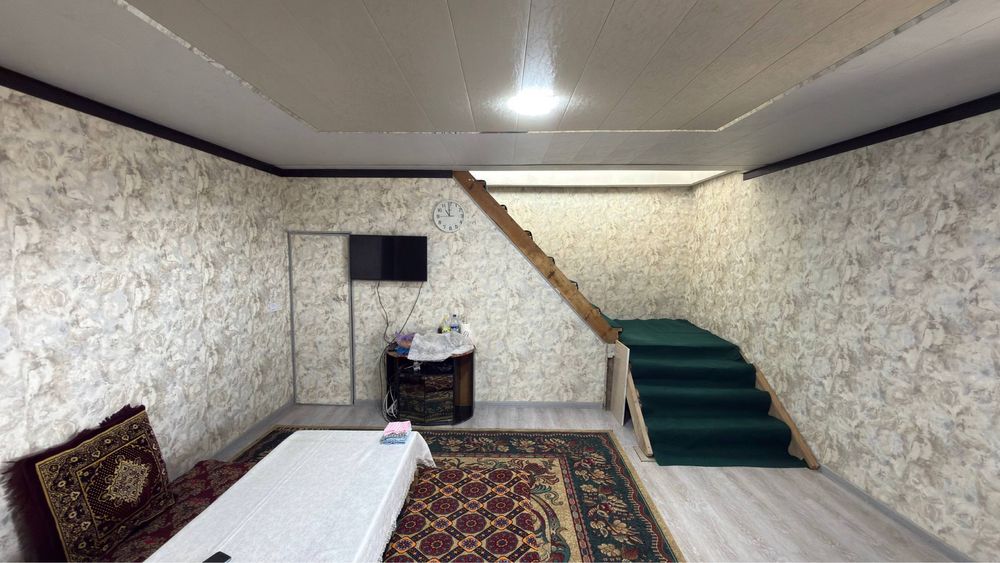 Nazarbek turkistinda uy sotiladi 6.7 sotix