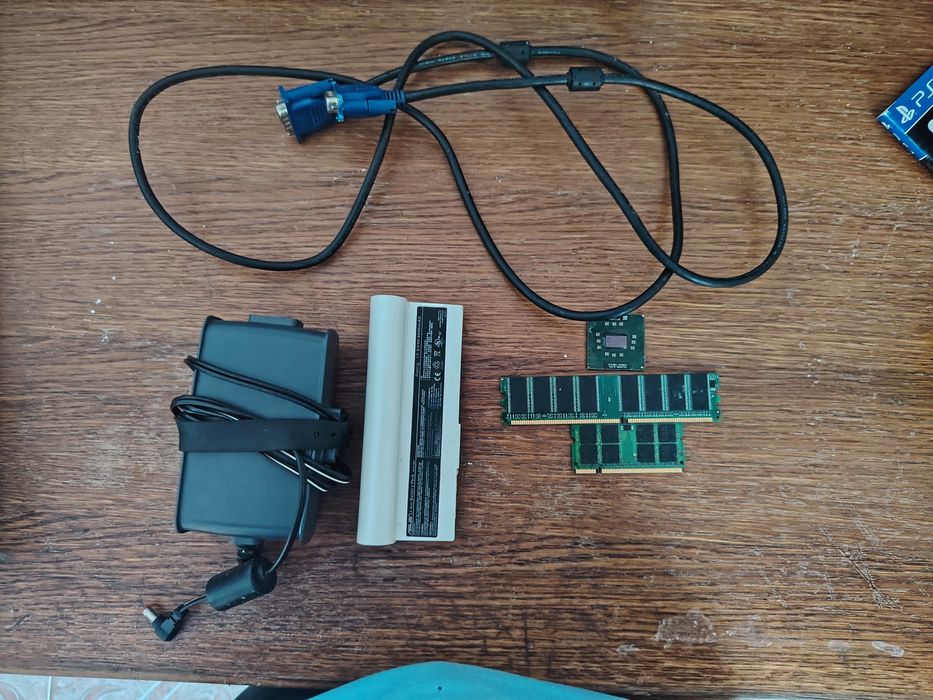 Vand lot piese de calculator și laptop(atenție la descriere)
