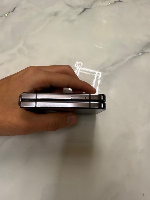 Samsung Galaxy Z Flip 5