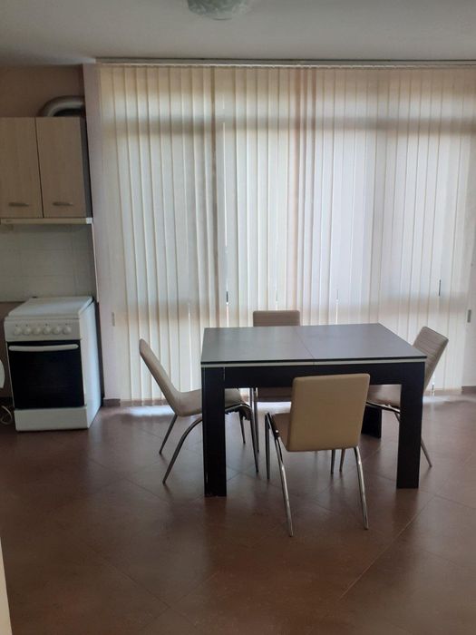 Дава се под наем Тристаен апартамент в Пловдив, Център - 95 кв.м за 425 € - Снимка #1