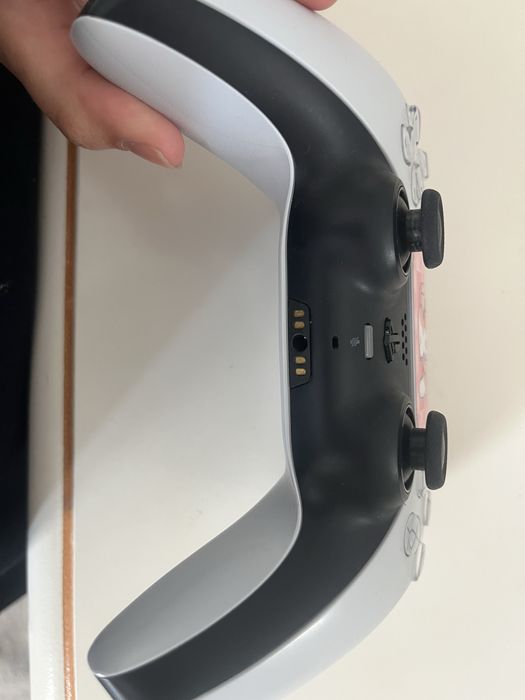 Продам PS5 контроллер DualSense