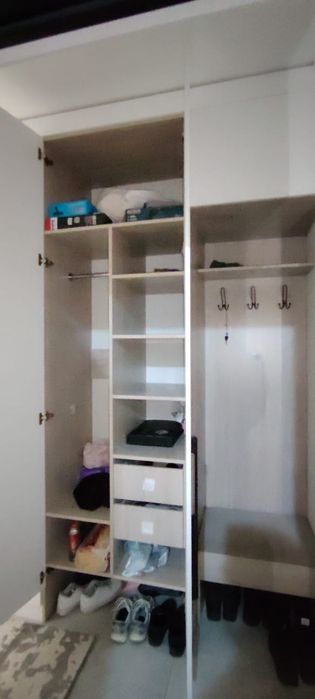 Продам Шкаф прихожая