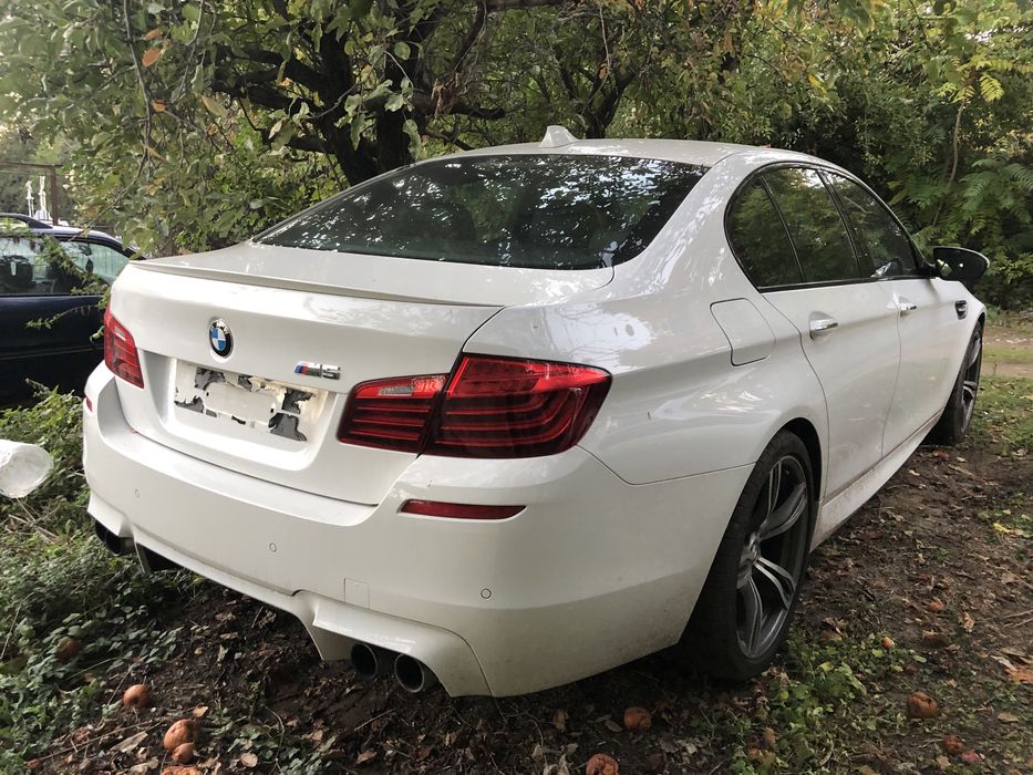 Продаваме на части бмв ф10 м5 f10 m5