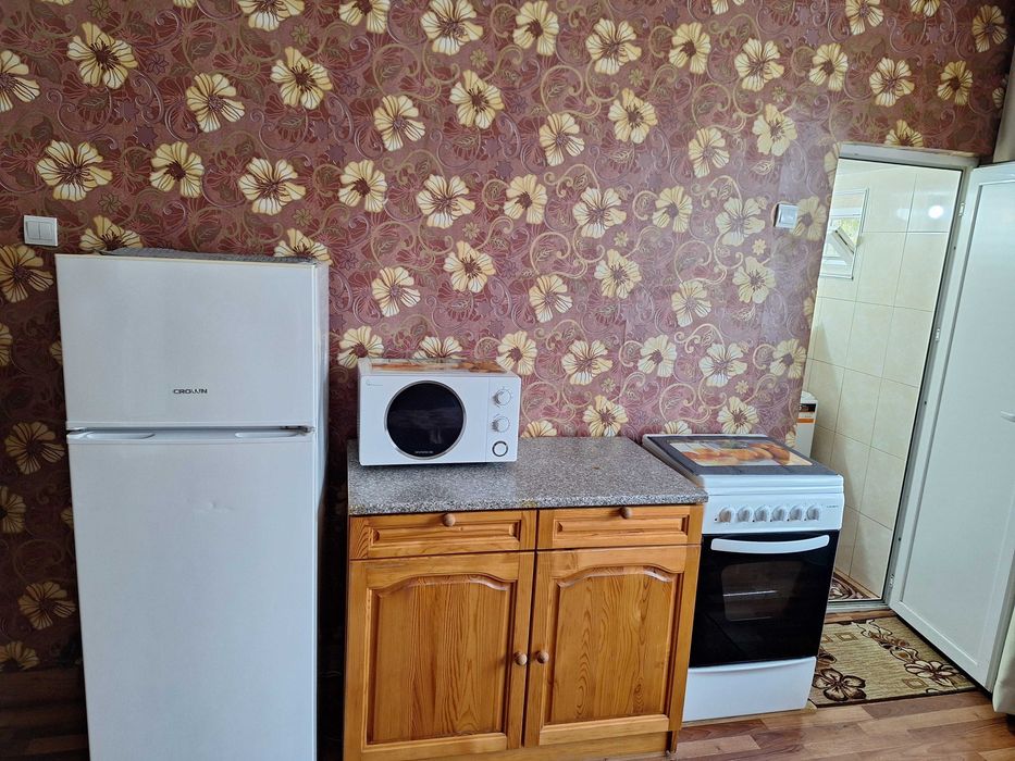 Дава се под наем Едностаен апартамент в София, Толстой - 45 кв.м за 275 € - Снимка #1