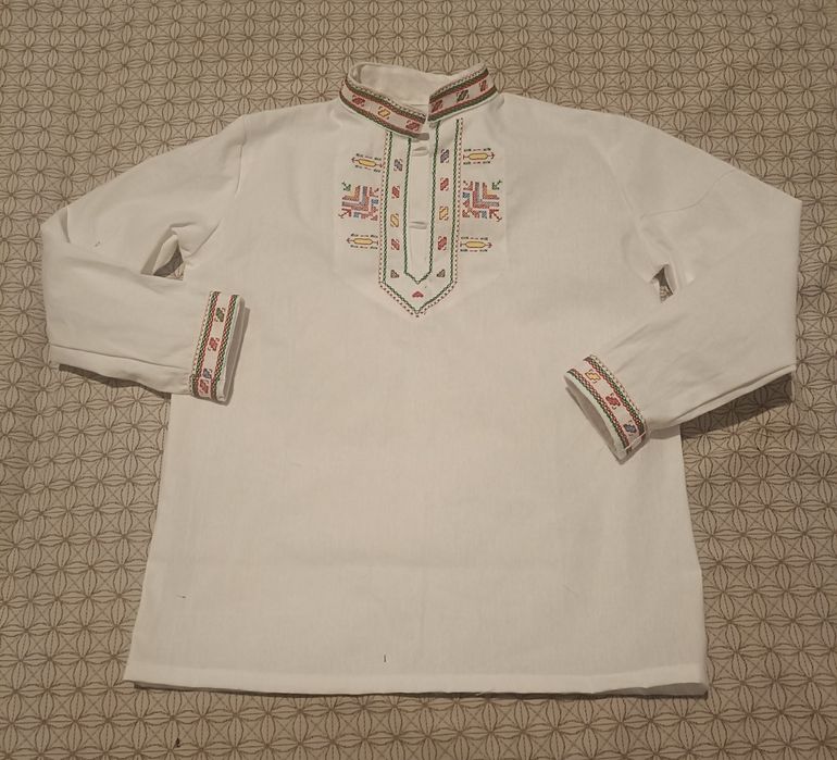 Бродирана риза със Старозагорски мотив