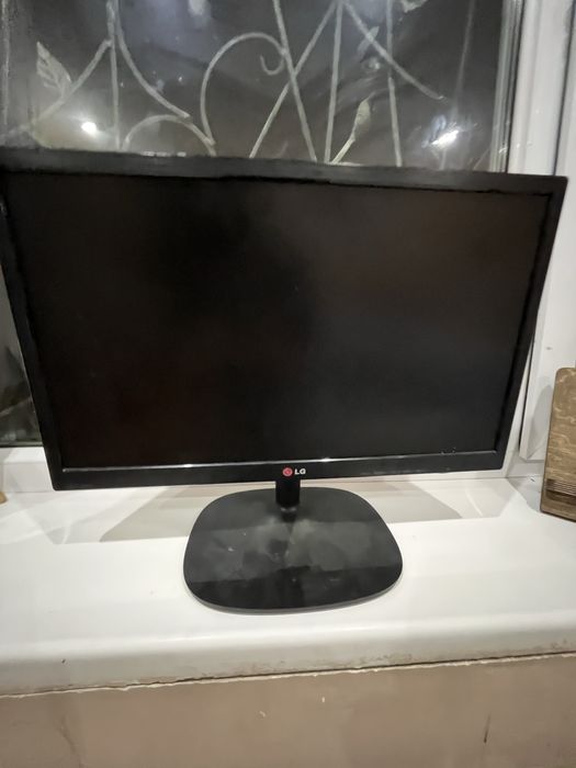 Монитрор LG.