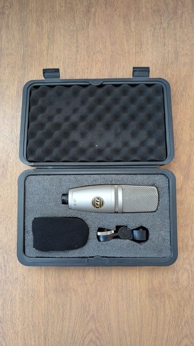 Студиен микрофон JTS JS 1E