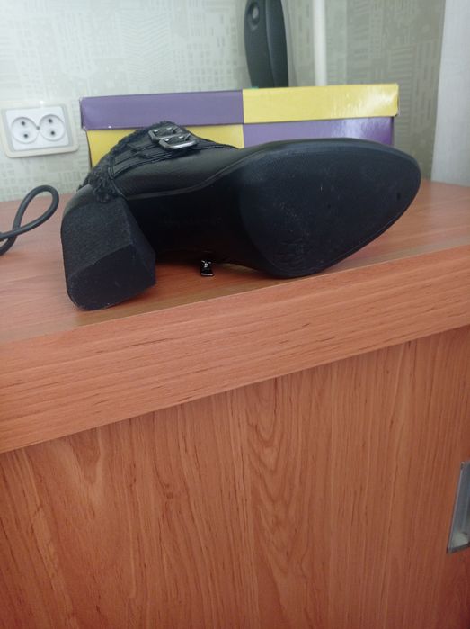 Продаются полусапожки женские из натуральной кожи