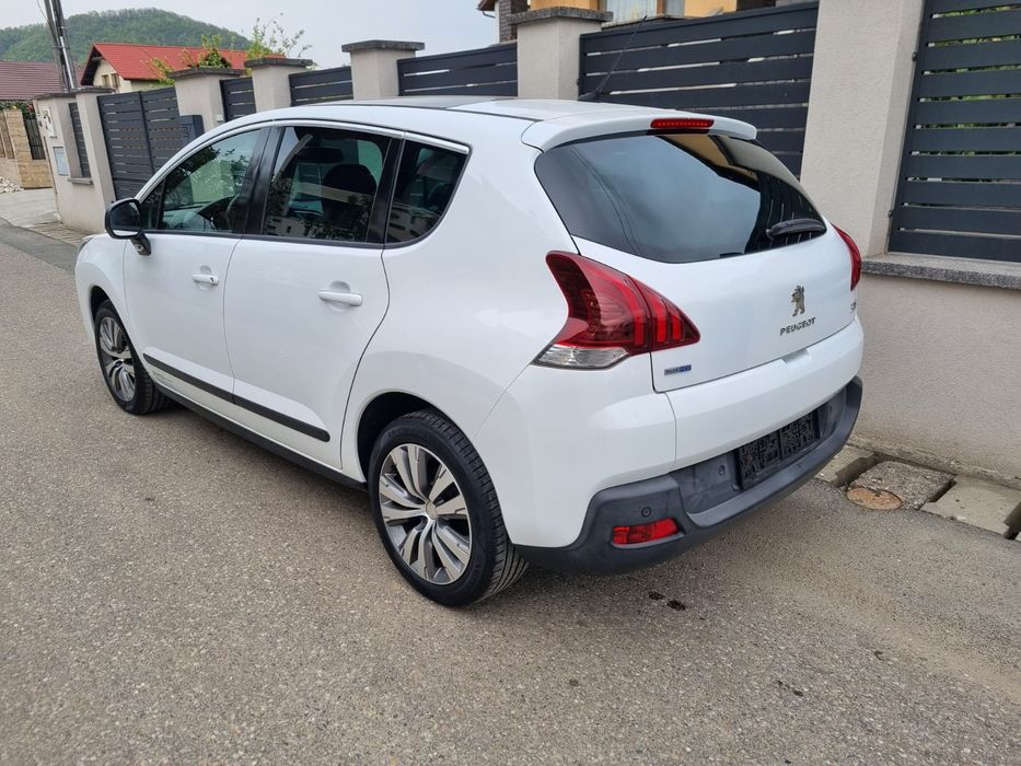 Vând Peugeot 3008 Facelift Motor 1.6 HDi an 2016