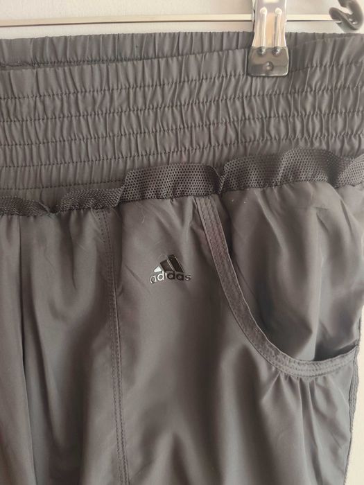 Дамски къси панталони Adidas