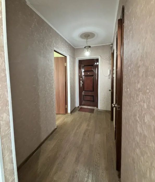 Продам 1 ком квартиру 4- й мкр!