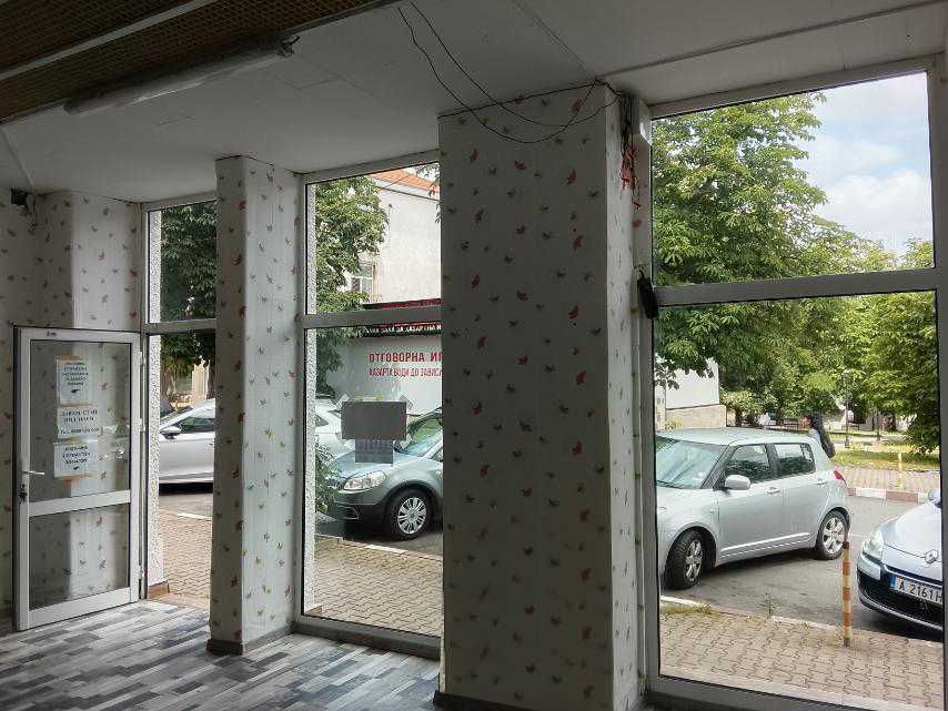 дава под наем помещение, гр.Средец, 220евро