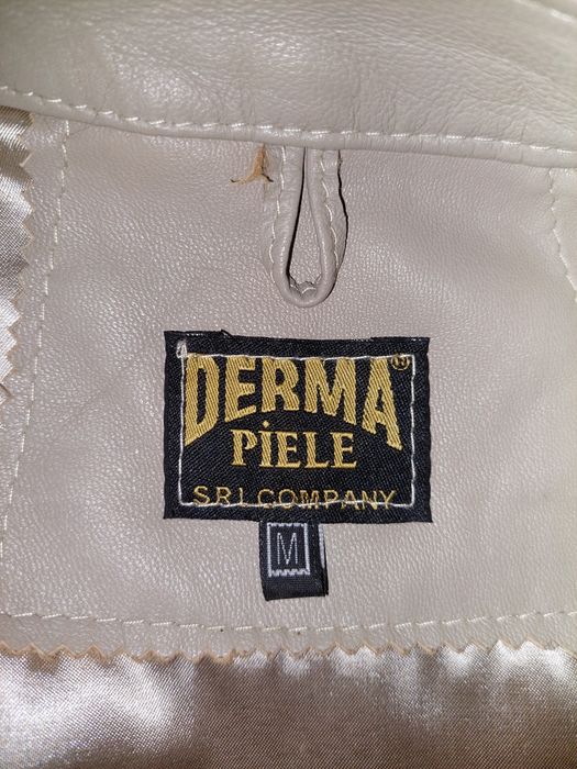 Vând geaca de piele