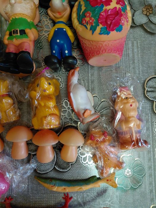 Продаю детские игрушки.