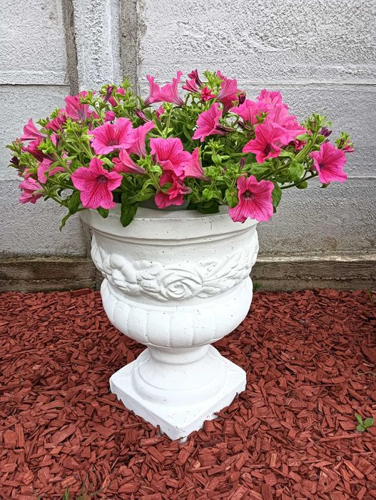 Ghivece decorative din beton
