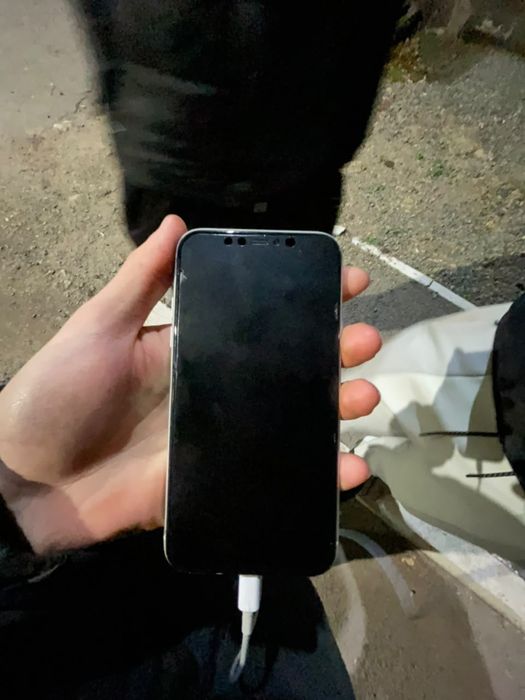СРОЧНО продам айфон 11