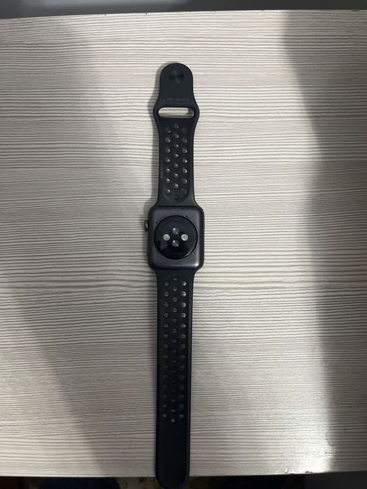 Apple Watch Series 3, 42 мм