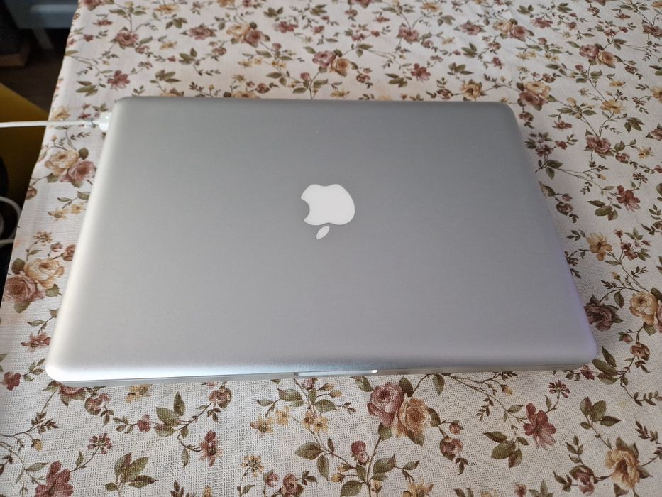 Macbook pro 2.26 ghz intel core 2