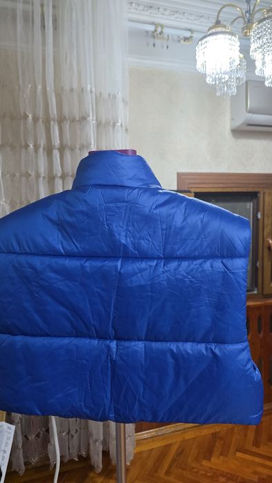 Жилетка женская , новая , укороченная модель