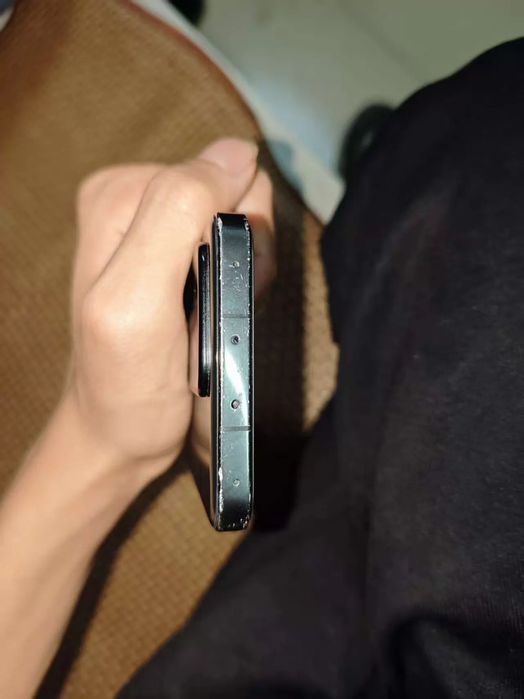 Xiaomi 13,12/256, состояние отличное