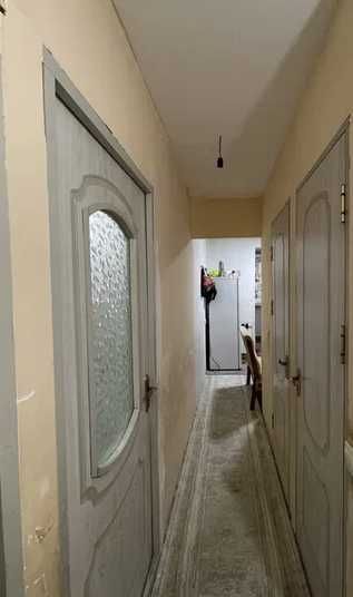 Продаю 3х комн  Чиланзар 25 кв-л кирпич 1 эт/5 эт дом 2х6