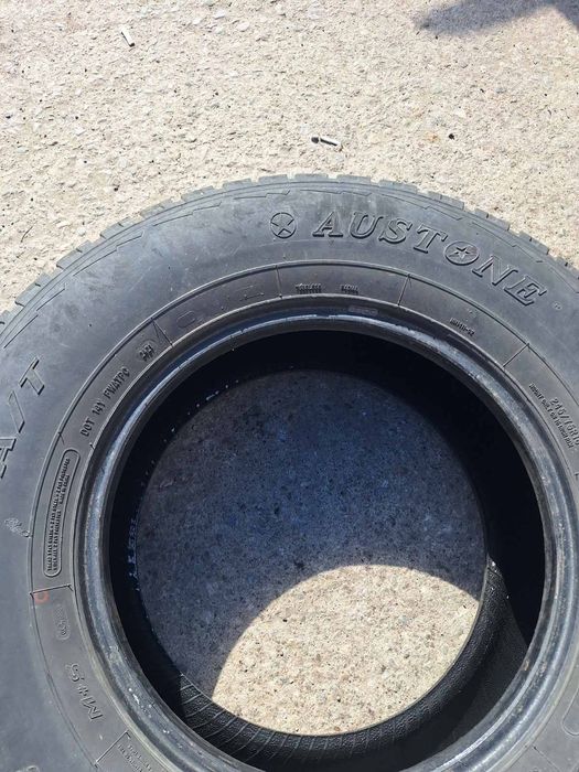 Гуми за джип, запазени