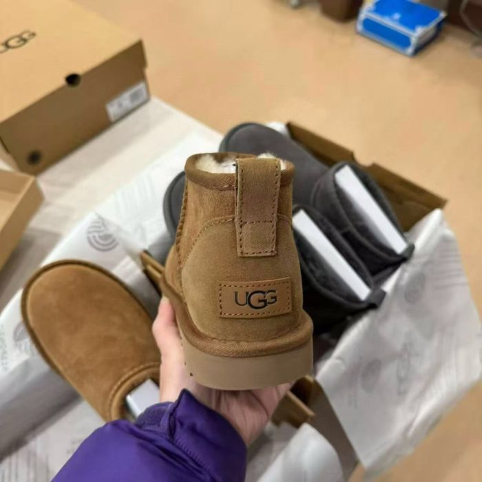 Cizme / Ghete UGG Mini / Premium 2025