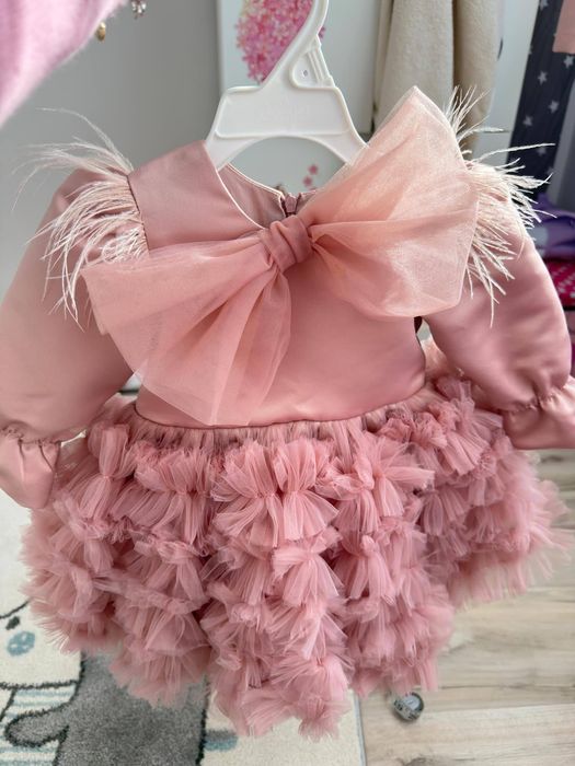 Продавам рокли мама и бебе