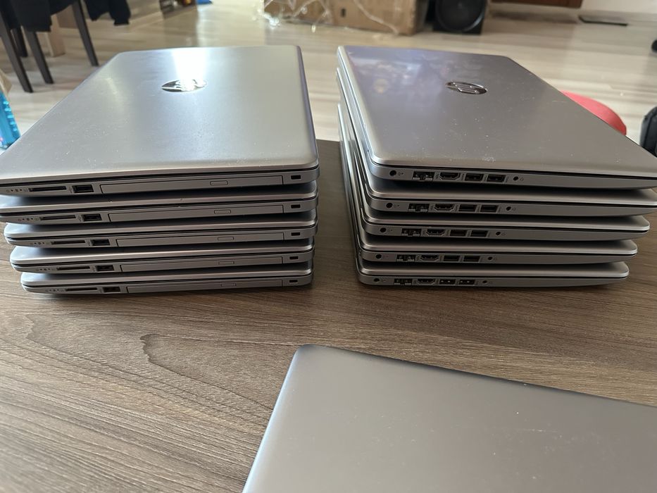 Лаптоп HP 250 G7.     I7 / 8 GB Ram / 512 GB SSD