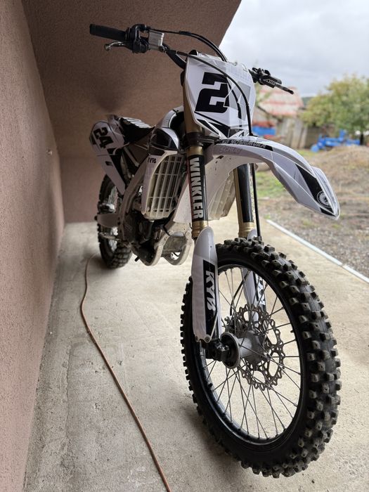 De vanzare yamaha yz250f in stare perfecta