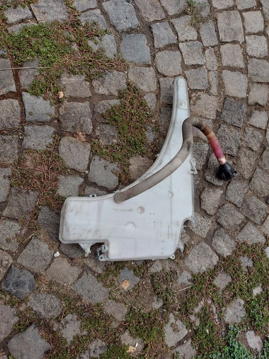 Казанче чистачки БМВ Е90 Е91 / BMW E90 E91