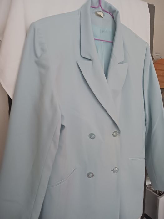 Дамско сако.Светло синьо.Голям размер.