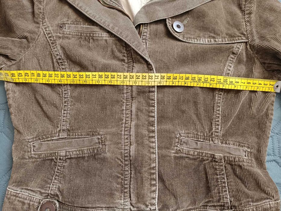 Jacketa raiată Promod