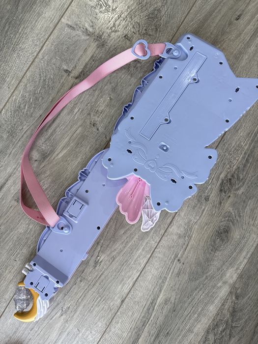 Музыкальная гитара, пианино